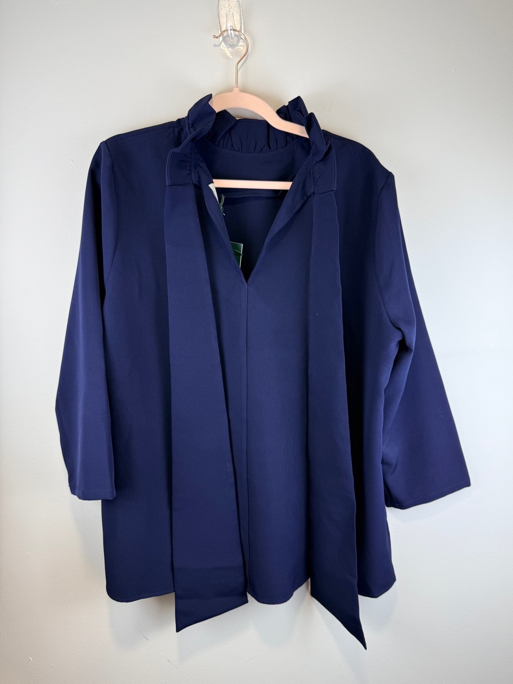 Tuckernuck Navy Ruffle Neck Bow Back Blouse Top NWT Size XXL Elegant Chic - Picture 5 of 13